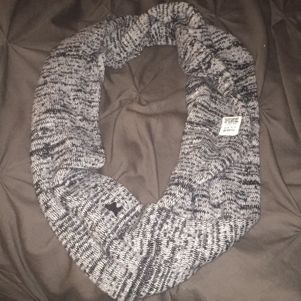 Victoria’s Secret PINK scarf